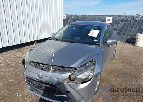 2016 Scion Ia z USA, uszkodzony, nr VIN 3MYDLBZV0GY113077
